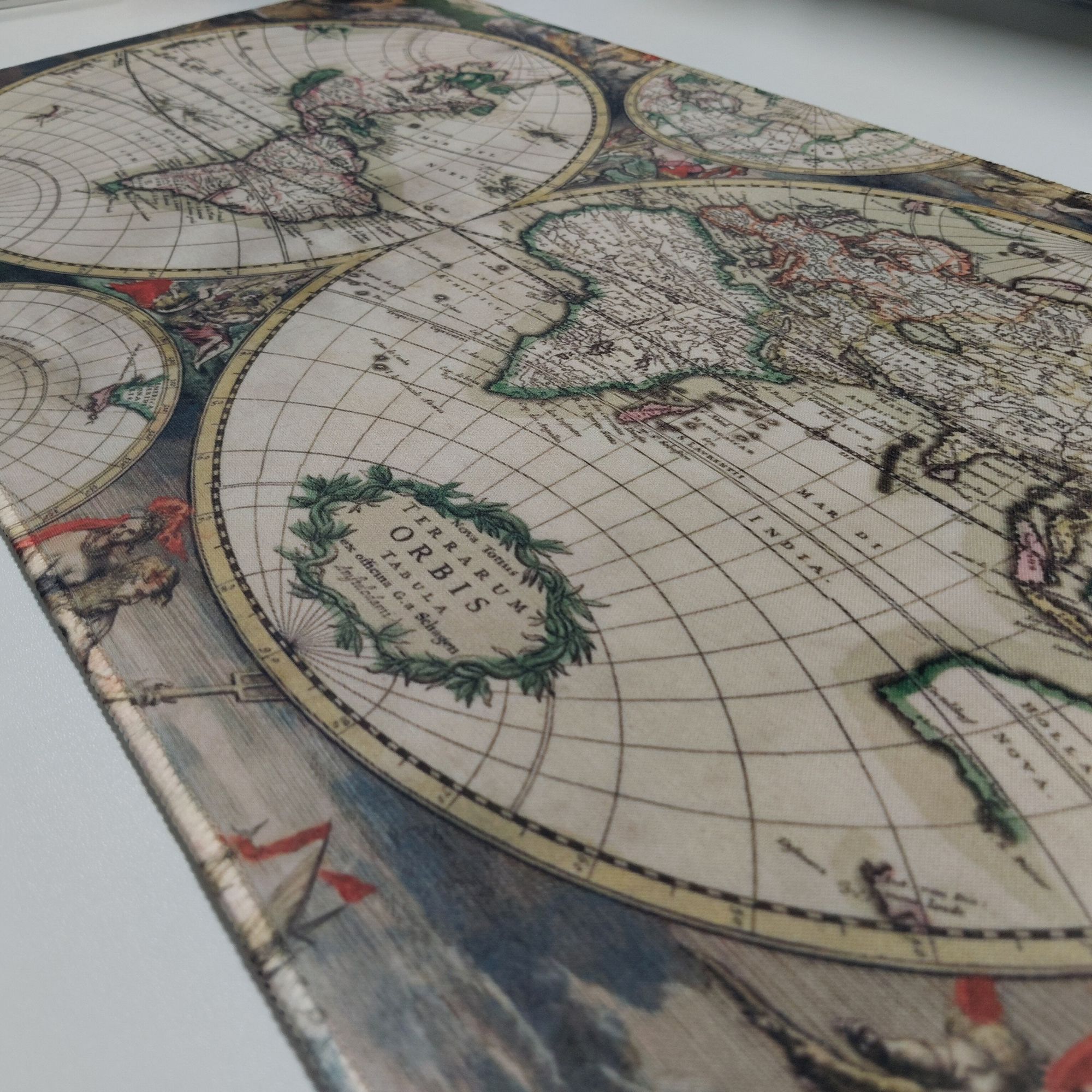 Old World Map Mouse mats Extra - World Of Retro Gaming のレビューと価格