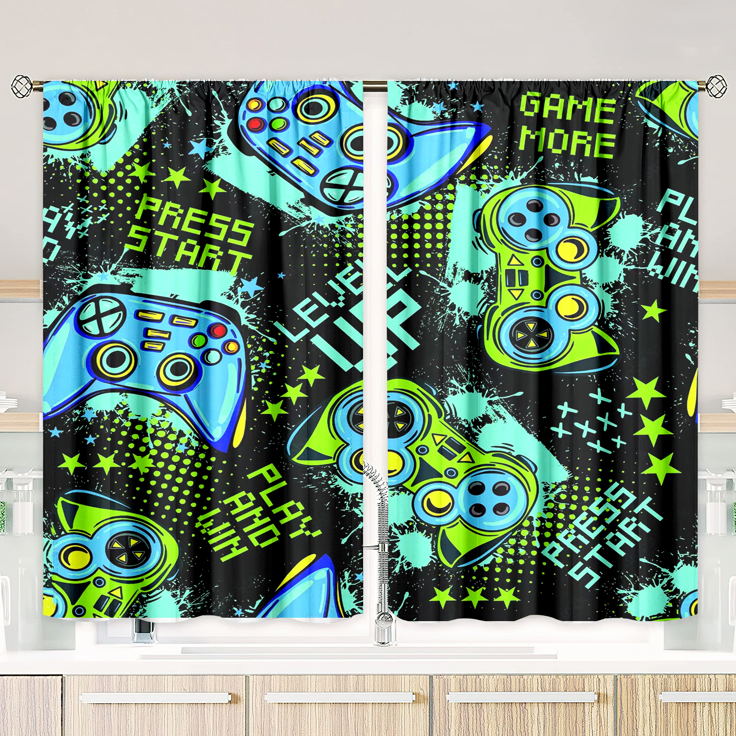 Retro Gamepad Curtains 2-Piece - Retro Gaming Cafe のレビューと価格