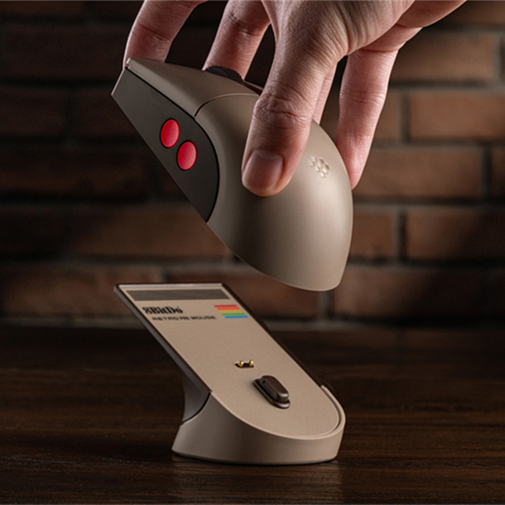 8BitDo Retro R8 Mouse - C64 Ed - Retro Gaming Style のレビューと価格