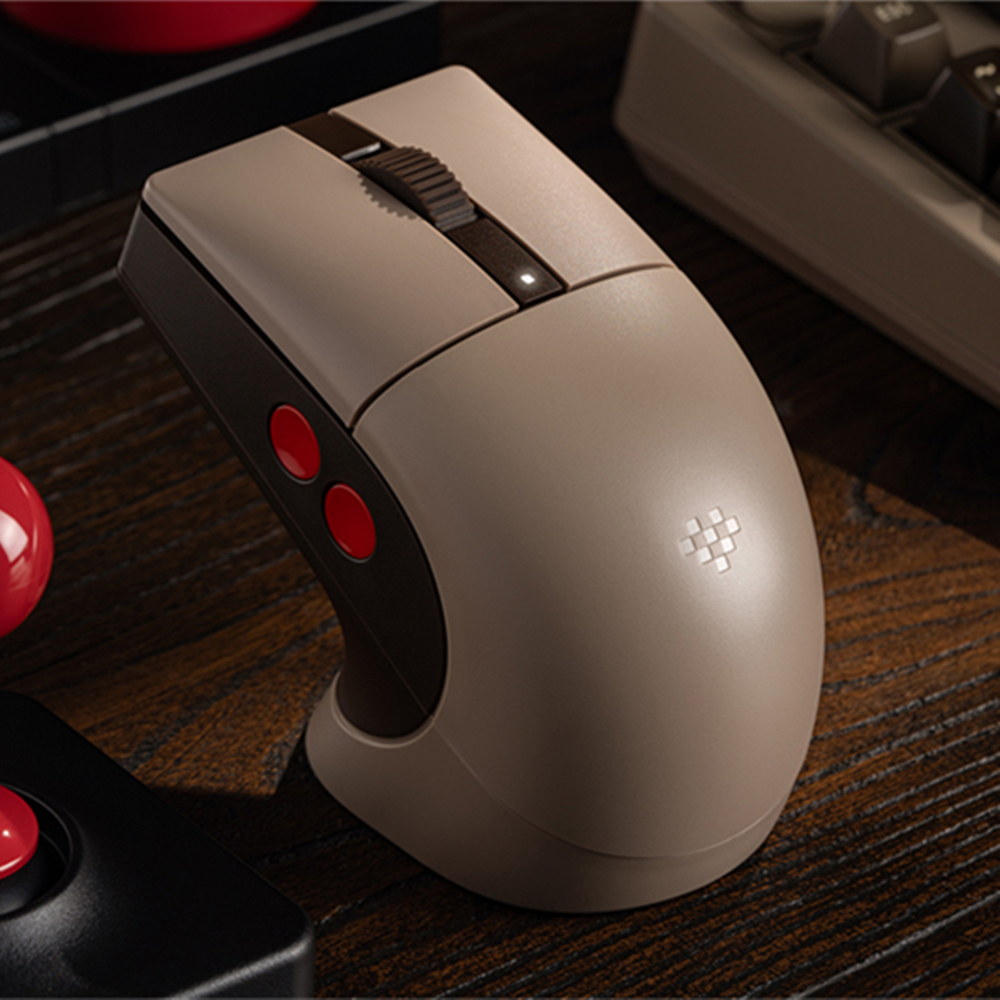 8BitDo Retro R8 Mouse - C64 Ed - Retro Gaming Style のレビューと価格