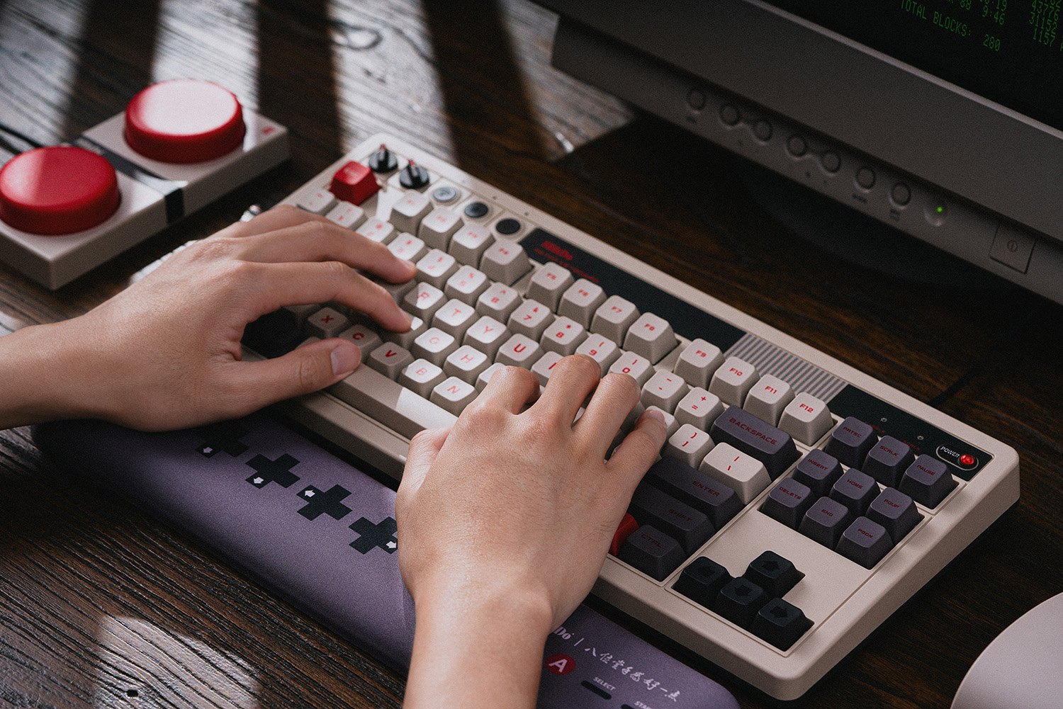 8Bitdo Retro Mechanical Keyboa - Retro Pc Gaming のレビューと価格