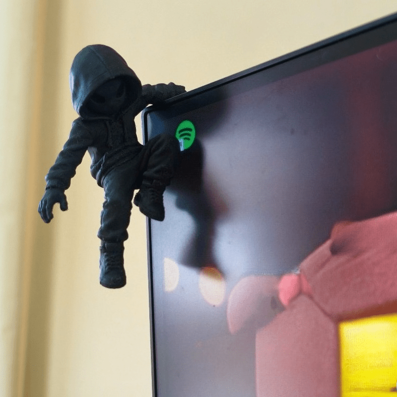 Climb Hoodie Alien Mini Statue - Retro Gaming Desk のレビューと価格